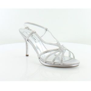 Nina Bobbie Silver Jolie evening shoe, size 7.5